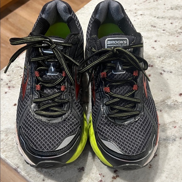 Brooks Adrenaline GTS 15 Woman’s - Picture 1 of 5